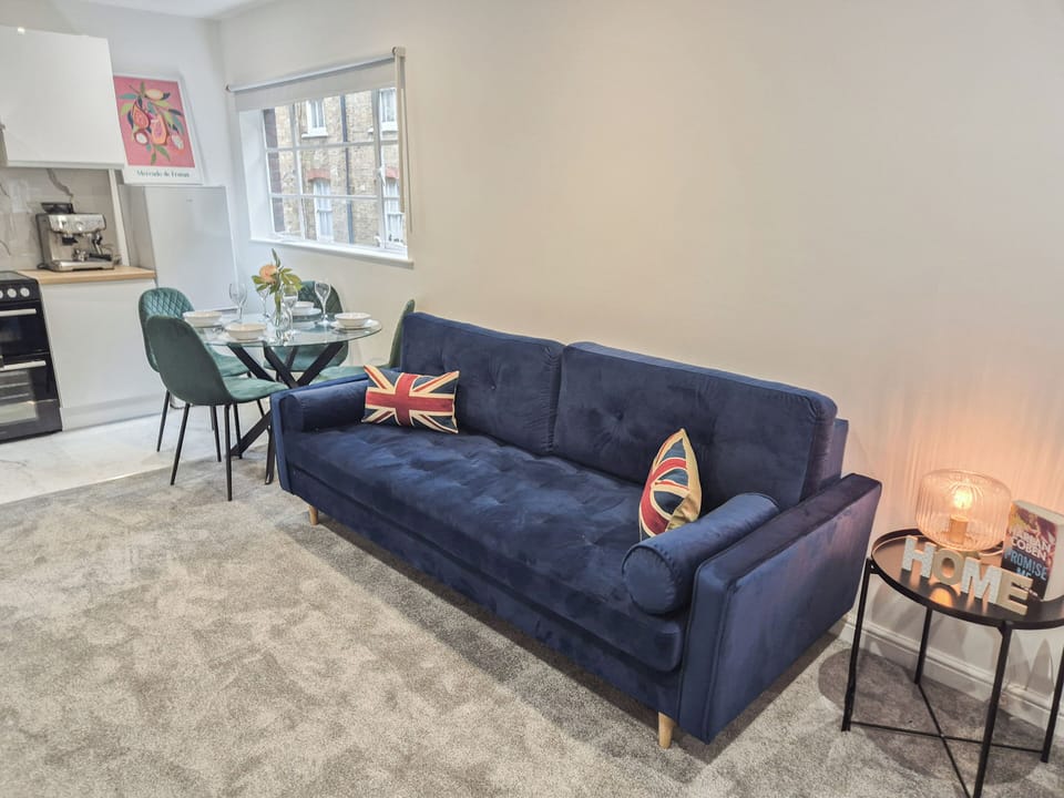 Cosy 1-bed studio flat w WiFi in Euston, Islington