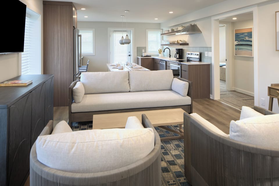 Deluxe Suite, 2 Bedrooms, Ocean View | Premium bedding, pillowtop beds, blackout drapes, soundproofing