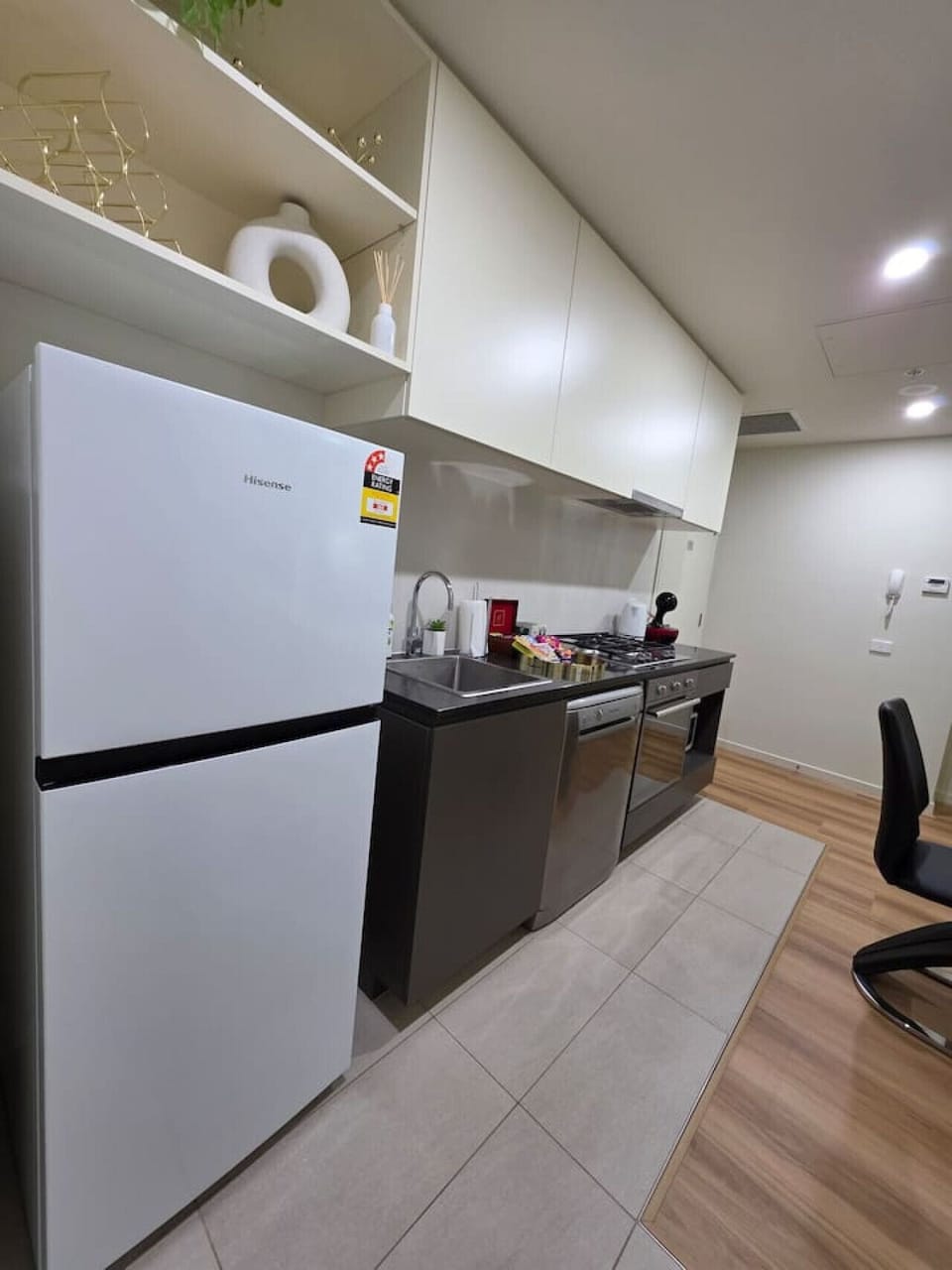 Kitchen or Kitechenette