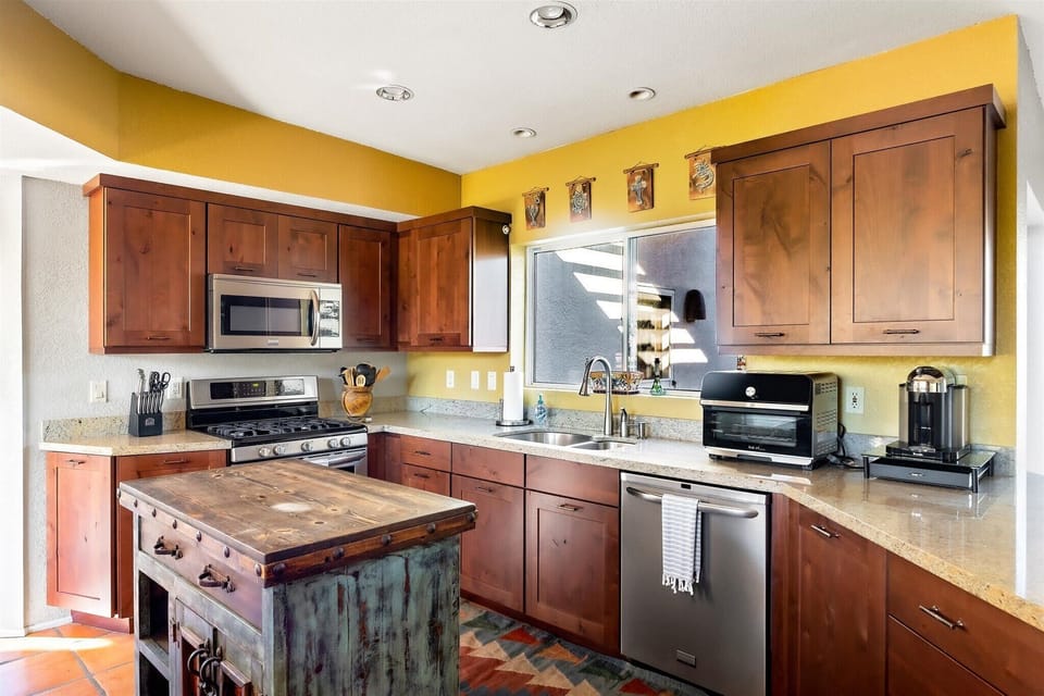 Fully equipped kitchen for your convenience. Prepare delicious meals.
