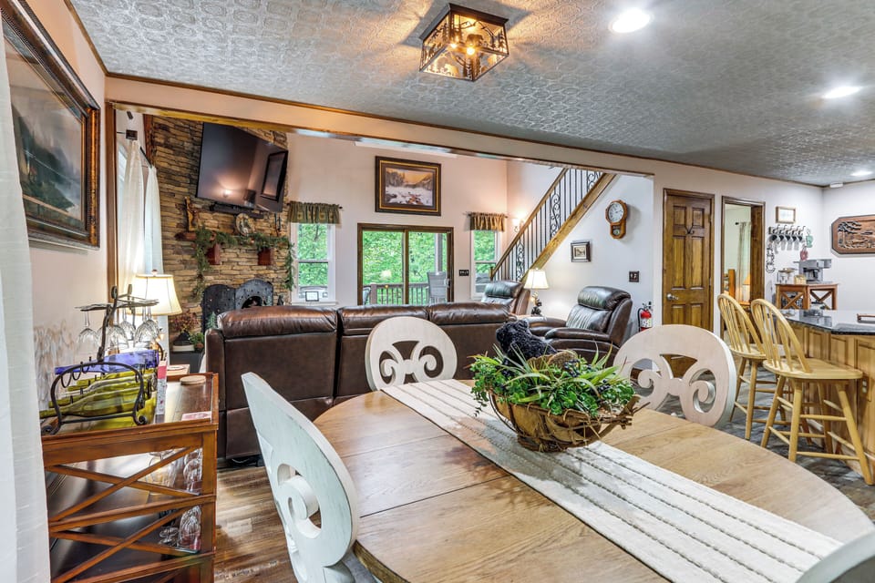 Dining Area | 1st Floor