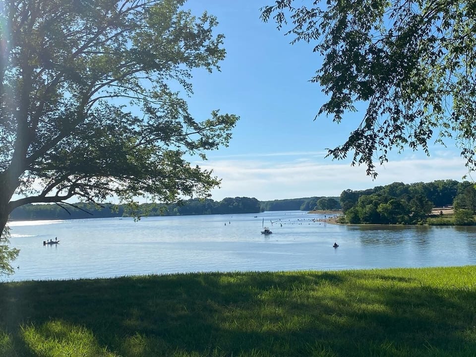 3 miles from Sardis Lake and marina