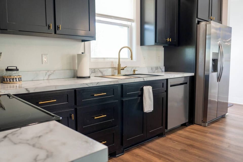 Kitchen with plenty of counter space.
