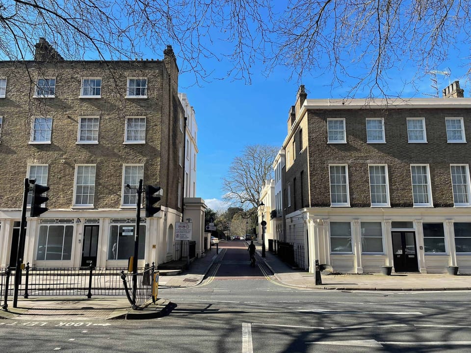 Stay in a prime London location without the premium price tag!