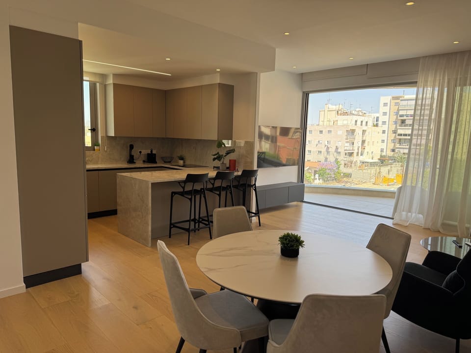 WealthyStays: Parkside Residence (9)