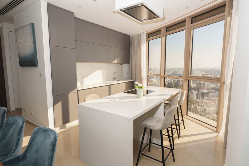 WealthyStays: Luxury City Escape (18)