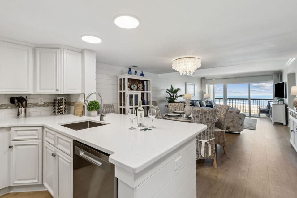 Open kitchen dining plan