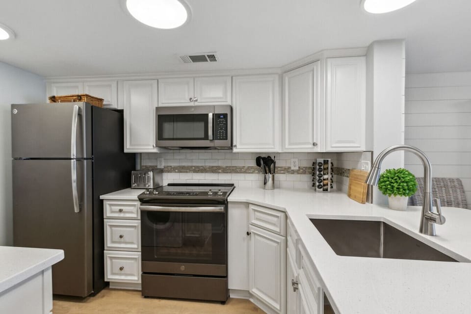 Fully equipped kitchen