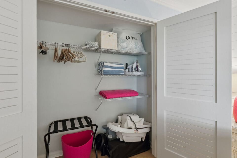 2nd bedroom closet