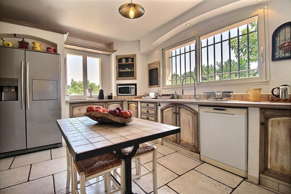 Kitchen (1)