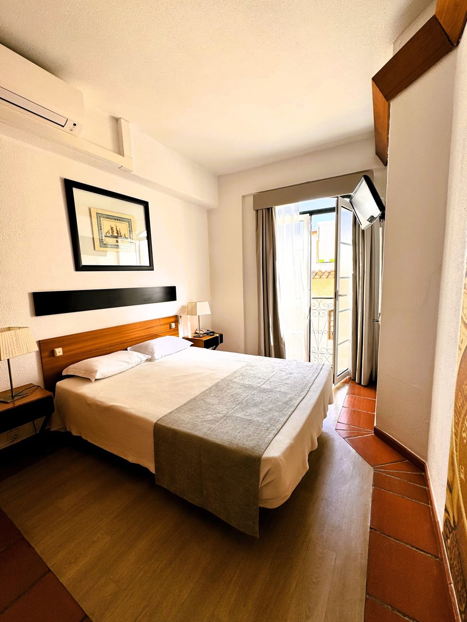 Standard Double Room | Free WiFi, bed sheets