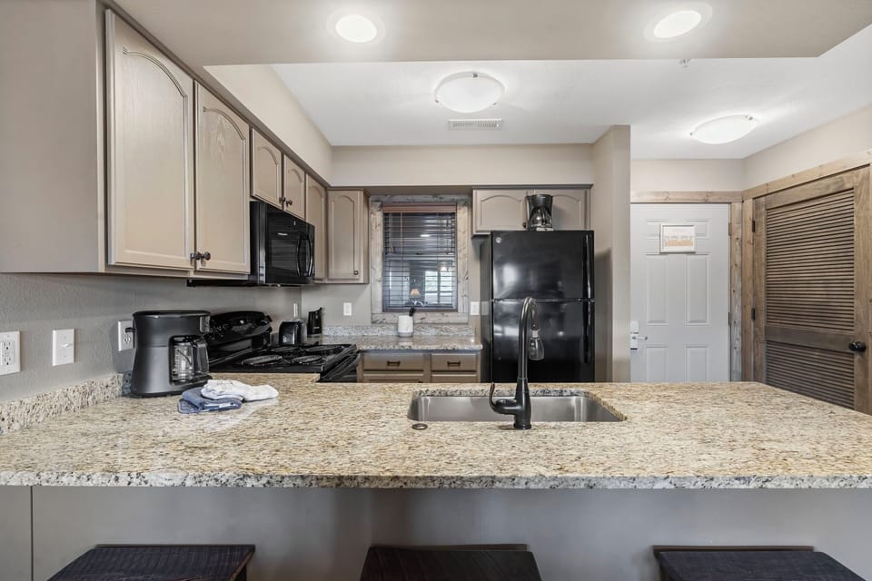 Full Kitchen