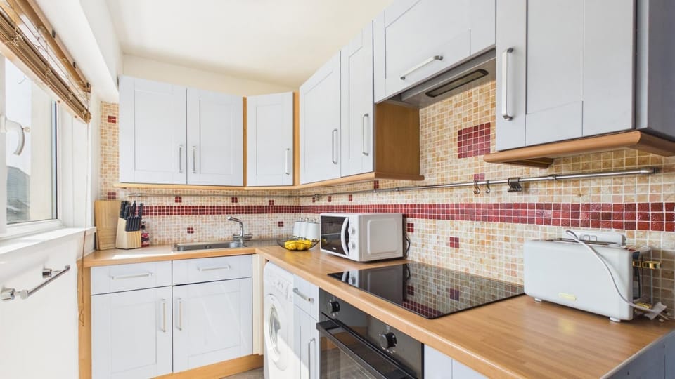 Driftwood Den - 1 Bedroom Apartment - Saundersfoot (28347)