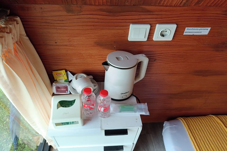 Tent | Desk, free WiFi, bed sheets