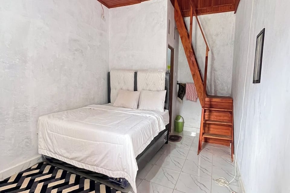 Family Room | Desk, rollaway beds, free WiFi, bed sheets