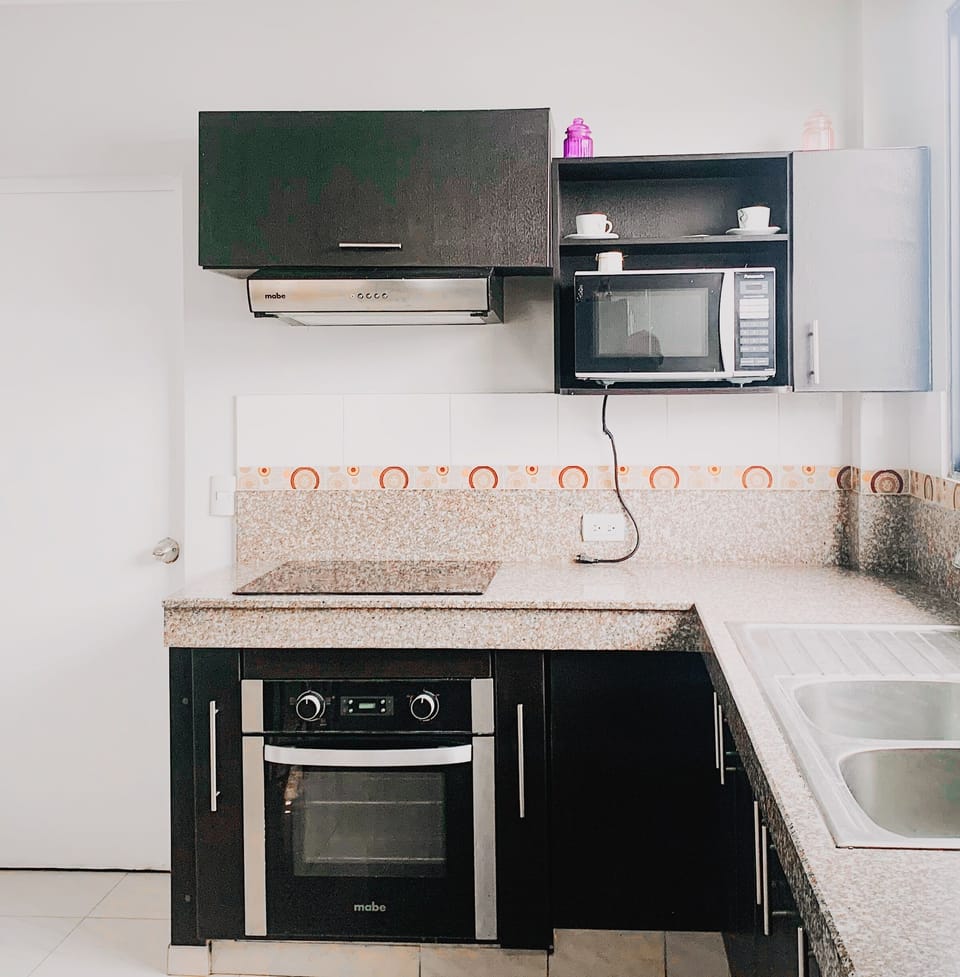 Family House, Private Pool | Shared kitchen