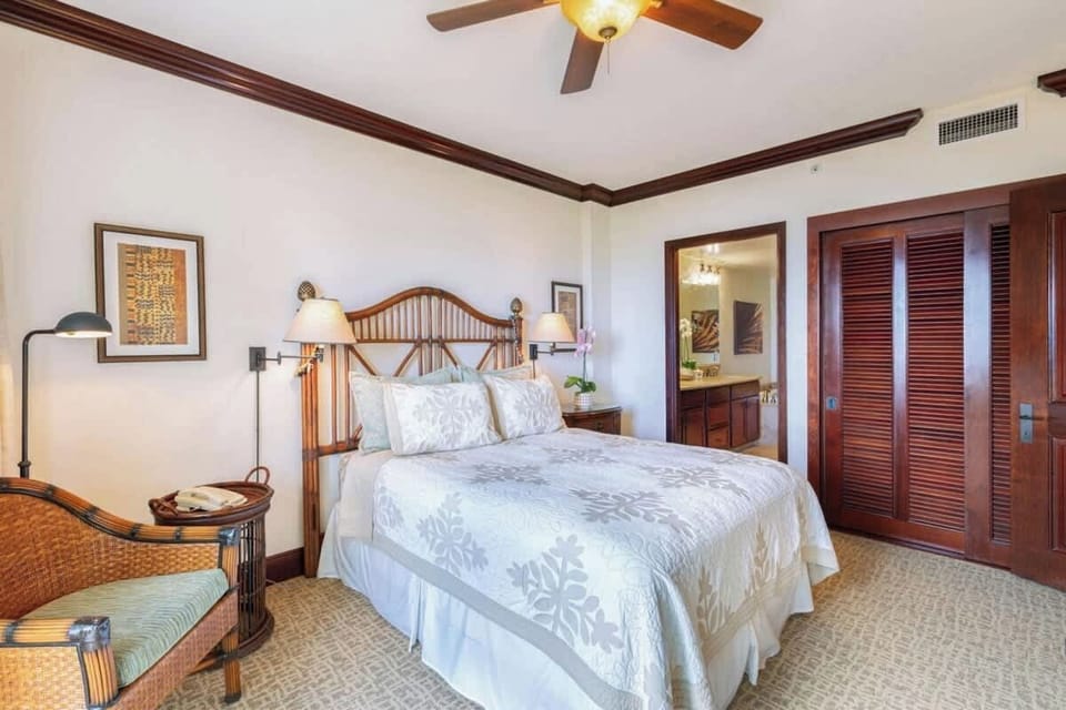 Queen Bedroom