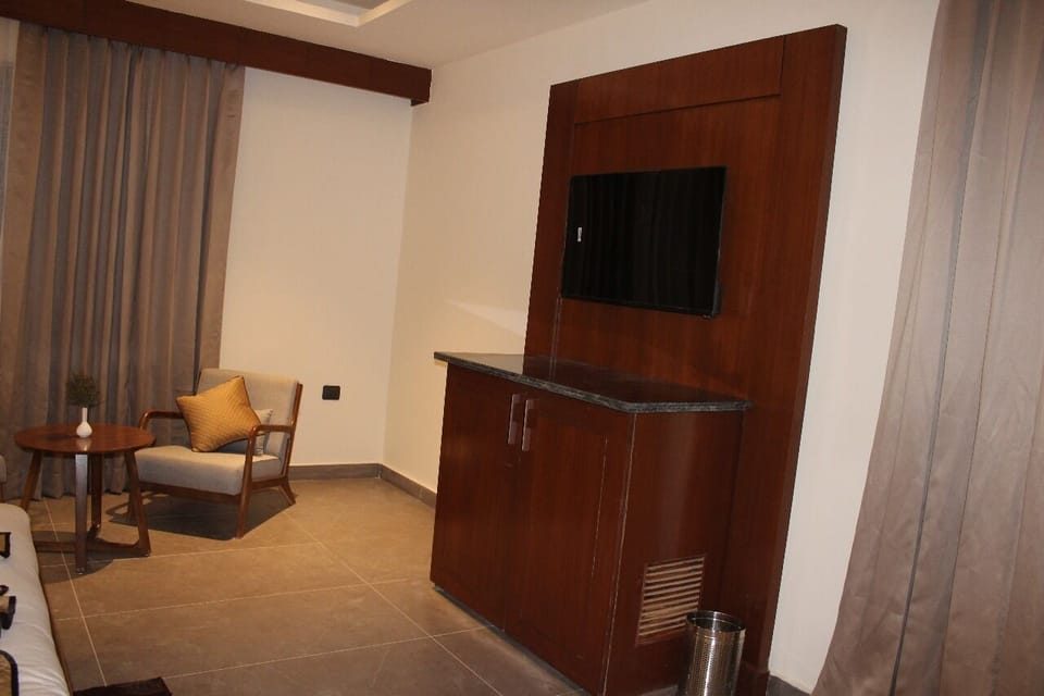 Deluxe Double Room, Balcony, Garden View