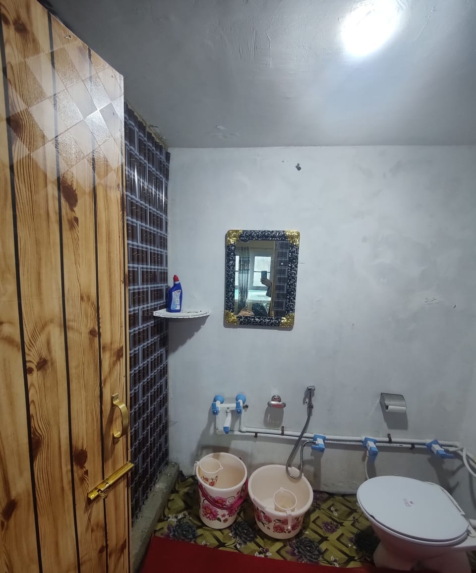Comfort Room, River View | Bathroom | Free toiletries, slippers, bidet, towels