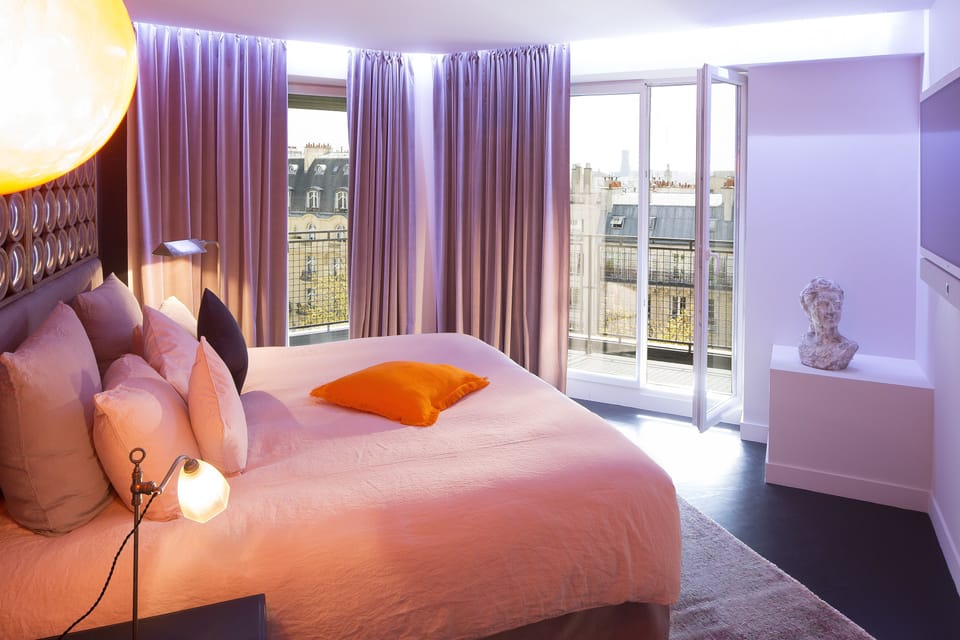 Suite (Prestige) | In-room safe, desk, soundproofing, iron/ironing board