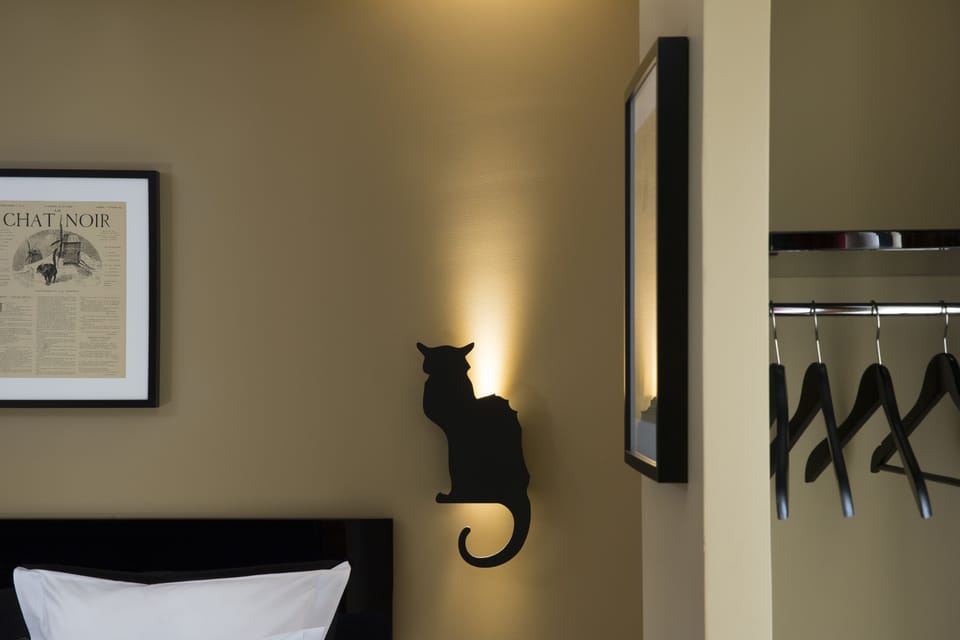 In-room safe, desk, soundproofing, iron/ironing board