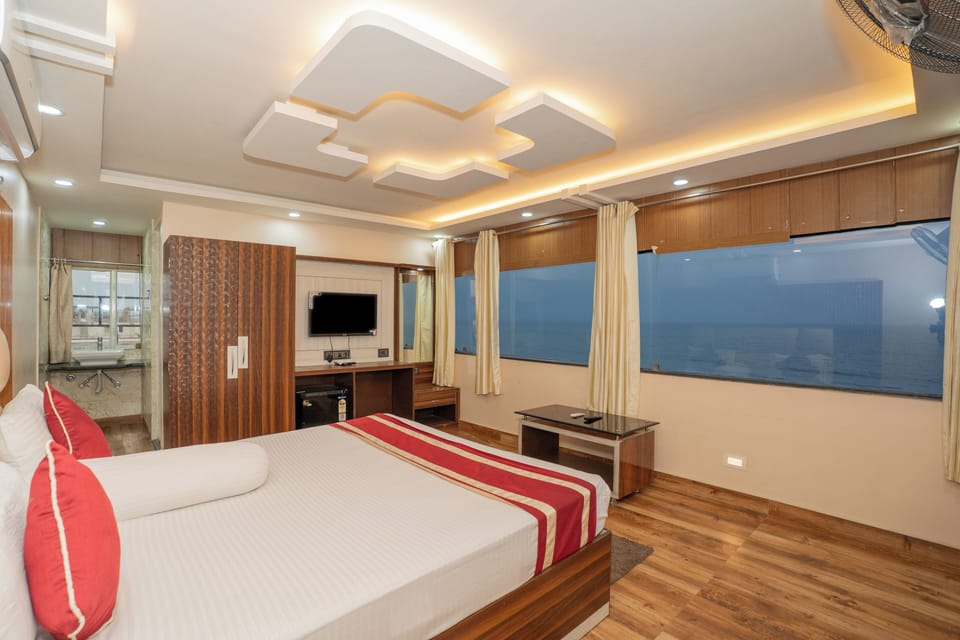 Deluxe Double Room, Balcony, Beach View | Desk, blackout drapes, free WiFi, bed sheets