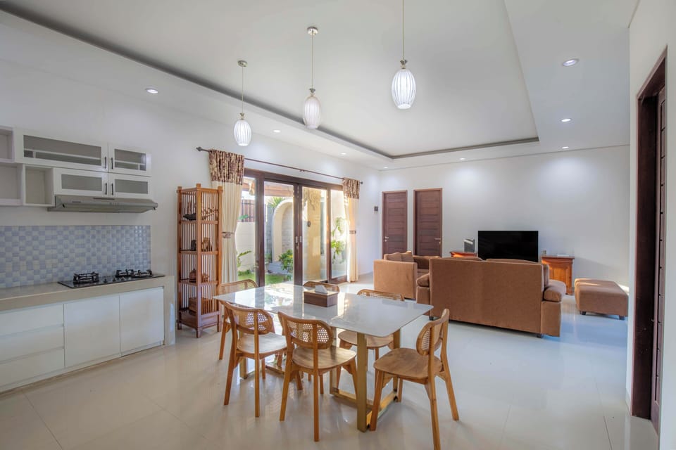 Villa, 4 Bedrooms, Pool View | Private kitchen | Electric kettle