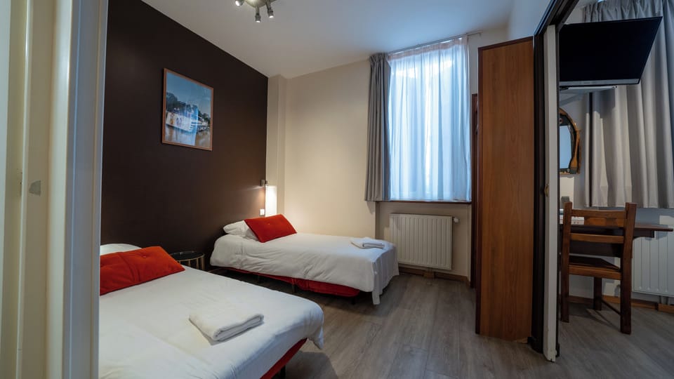 Classic Quadruple Room | Free WiFi