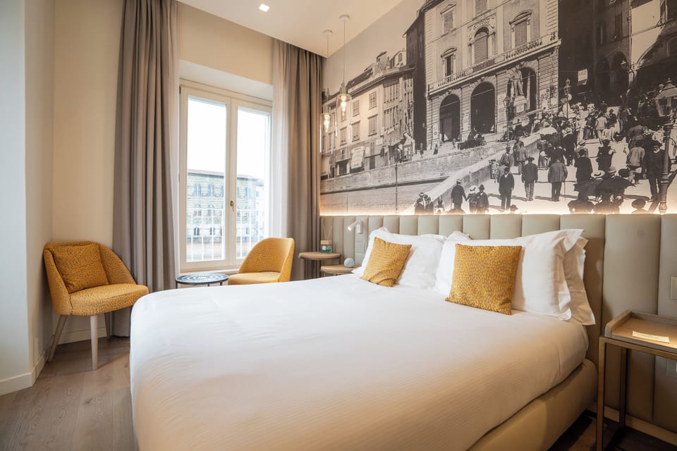Deluxe Double Room | Minibar, in-room safe, desk, laptop workspace