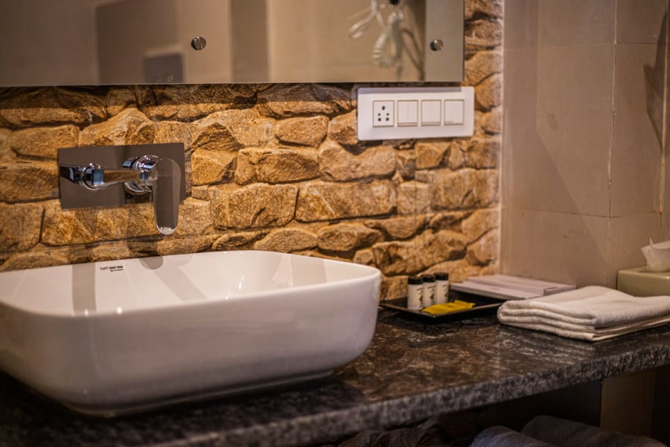 Premium Double Room | Bathroom