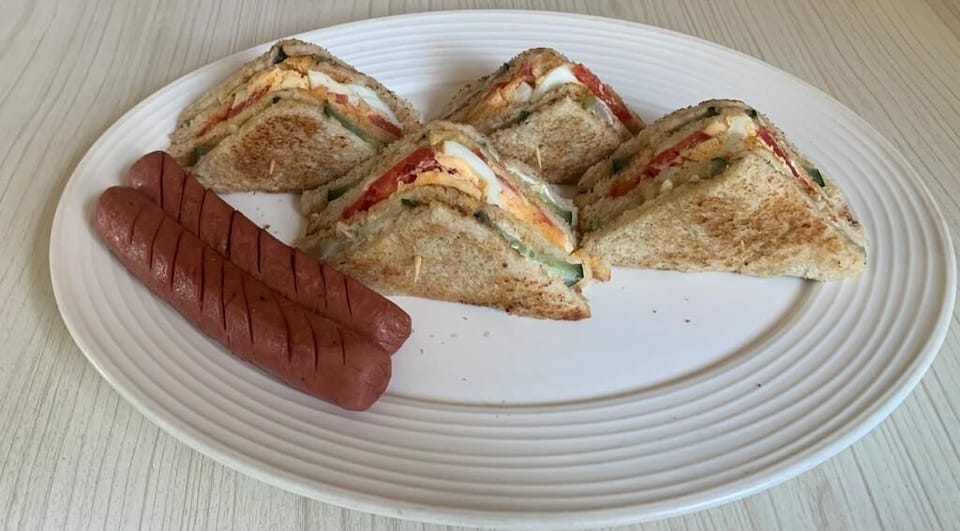 Daily English breakfast for a fee