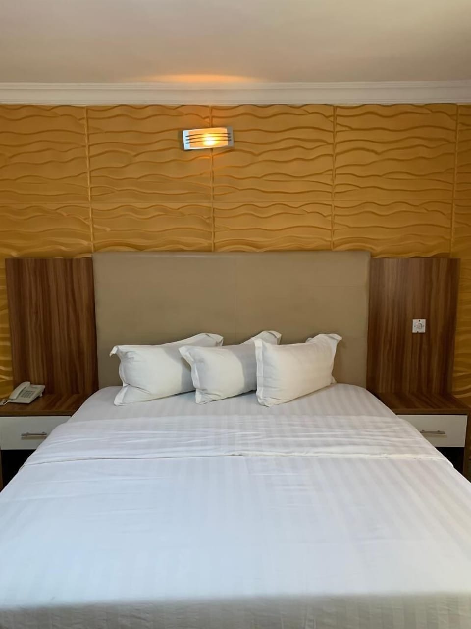 Standard Double Room, 1 King Bed, Non Smoking | Desk, laptop workspace, free WiFi
