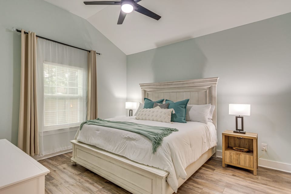 1 Mi to Dtwn: Pet-friendly Pensacola Getaway! Cottage in Pensacola