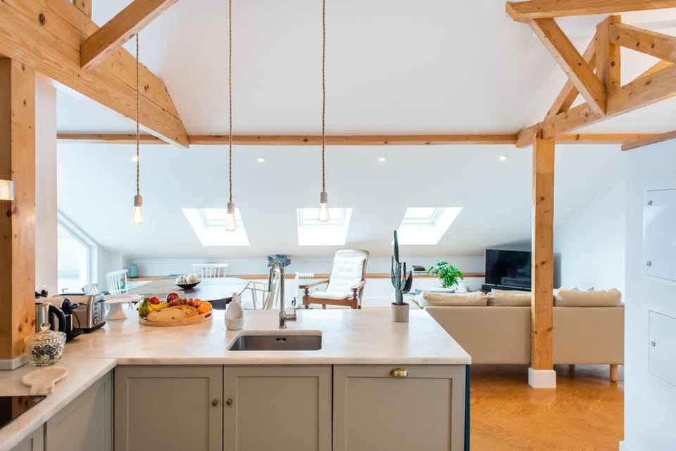 House | 11 bedrooms, high-speed internet