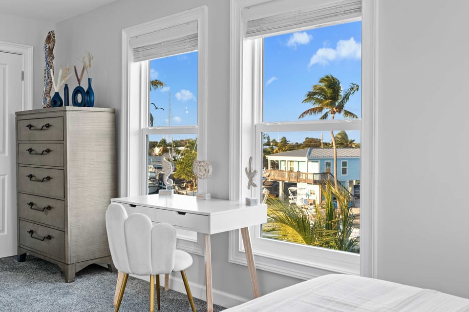 House, Smoking | 4 bedrooms, desk, high-speed internet