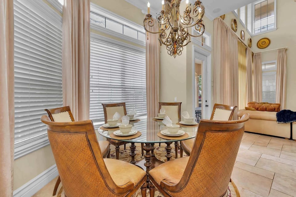 Elegance served daily.