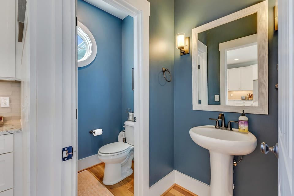 Powder Room (3rd Floor)