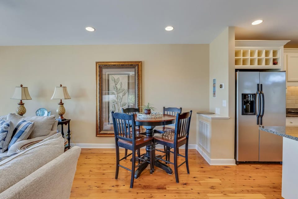 Eating Area (2nd Floor)