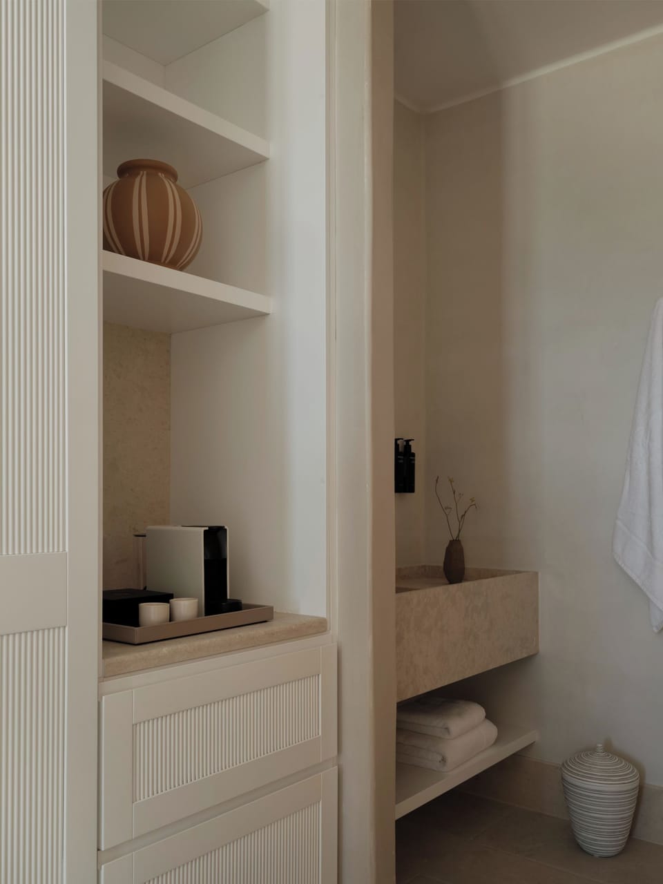 Junior Suite | Bathroom | Shower, rainfall showerhead, eco-friendly toiletries, hair dryer
