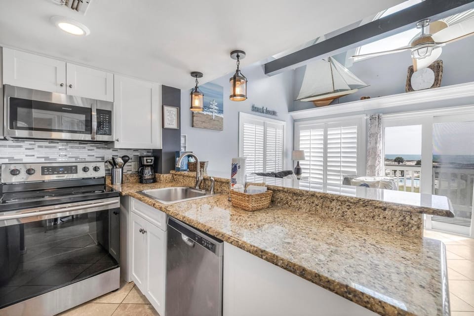 Condo, Multiple Beds (GS Plantation West 1339) | Private kitchen | Oven, toaster