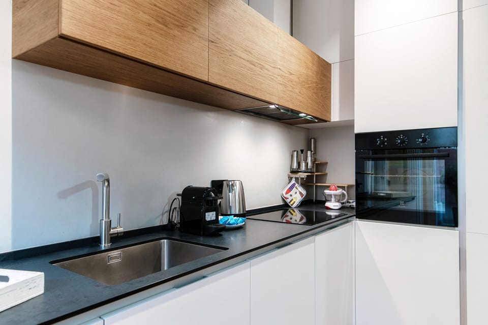 Apartment | Private kitchen | Full-size fridge, oven, stovetop, dishwasher