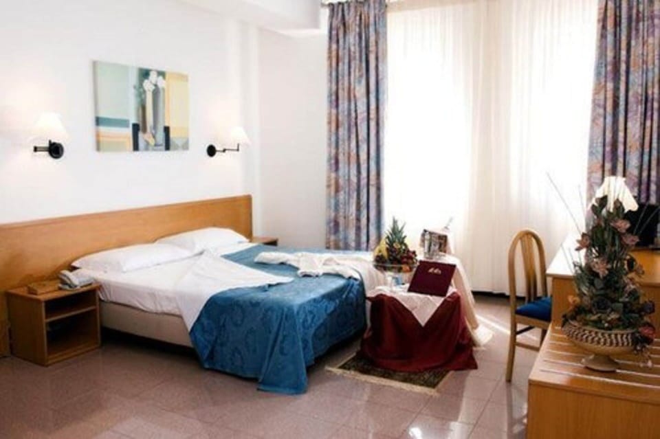 Minibar, in-room safe, desk, soundproofing