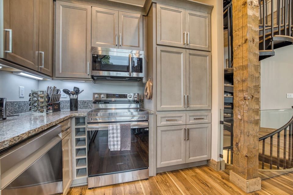 Brand new fully stocked kitchen.