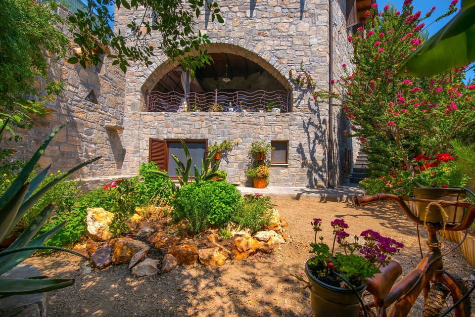 House, Smoking | 4 bedrooms