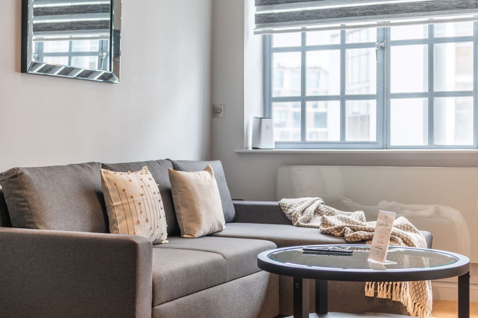 House | 2 bedrooms, desk, Internet
