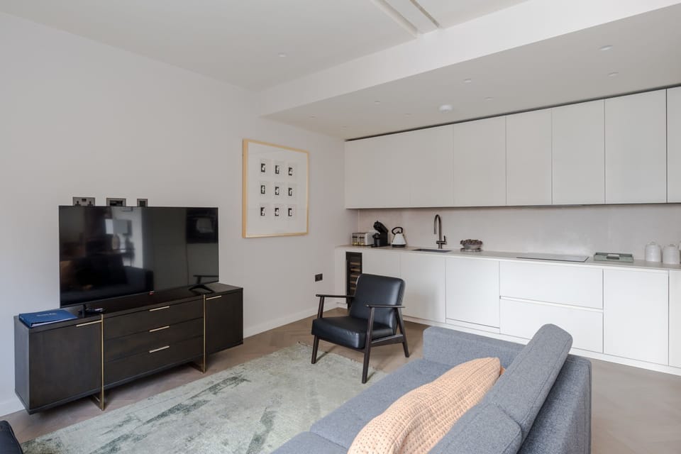 House | 2 bedrooms, desk, Internet