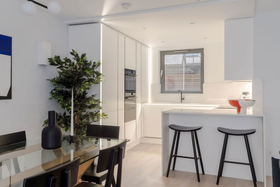 House | 2 bedrooms, desk, Internet