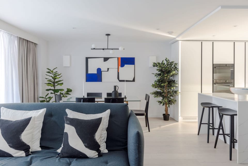 House | 2 bedrooms, desk, Internet