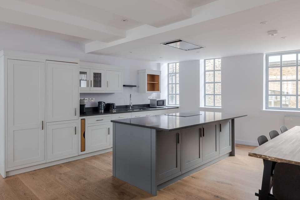 House | 3 bedrooms, desk, Internet