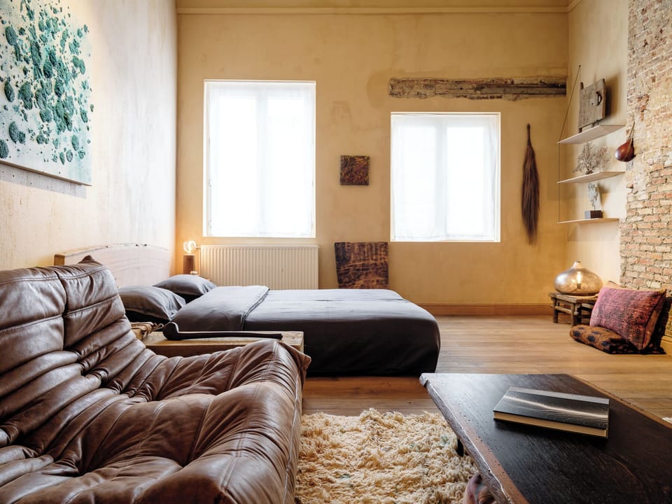 Luxury Double Room, Courtyard View | Soundproofing, iron/ironing board (on request), WiFi (free)